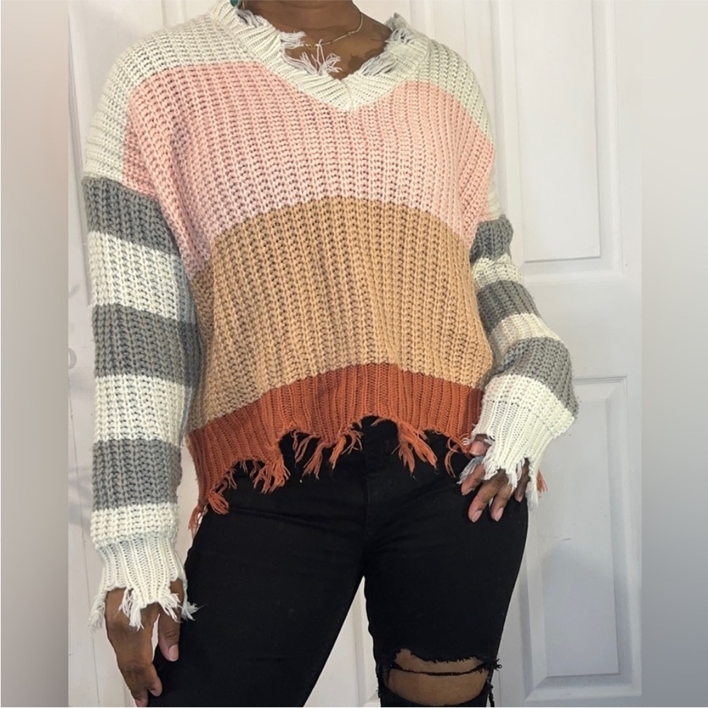 LA MIEL Colorblock V-Neck Sweater in Pink, Orange, and Gray